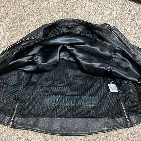 Vintage leather motorcycle jacket - Picture 10 of 14